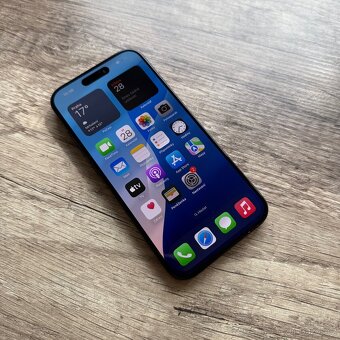 iPhone 15 Pro 256GB, modrý, eSIM (rok záruka) - 10