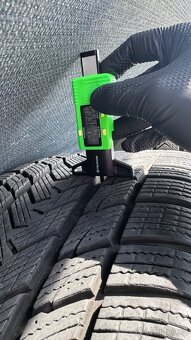 BMW originál alu sada 22” X5,X6 275/35/22-315/30/22 - 10