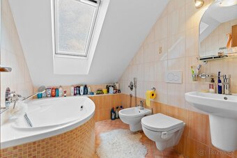 PRODEJ RD UHERSKÝ BROD, 9. KVĚTNA - 10