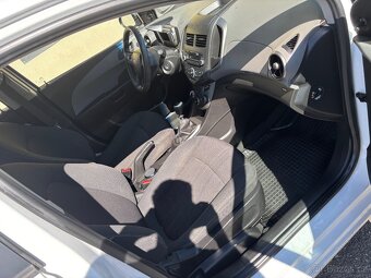 Chevrolet Aveo -rok2012,motor1.4i,výkon74KW,klimatizace - 10