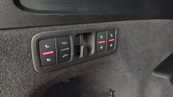 Audi Q7 S-LINE 210kW SoftClose-vzduch-7.míst-Laser-TZ-ČR-DPH - 10
