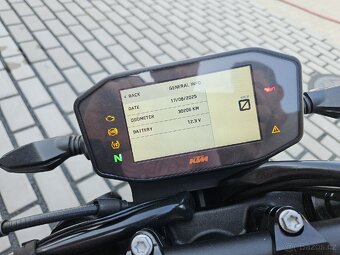 KTM DUKE 890 Black edition - 10
