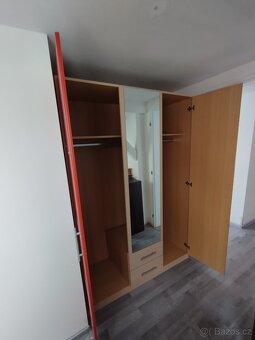 Skříň 3-dílná - 10