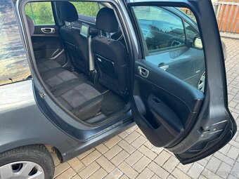 Peugeot 307SW 2.0HDI 100kW - 7-míst,topení WEBASTO - 10