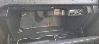 Volkswagen Polo naj. 71 000 km 1 majitel koupeno v ČR - 10