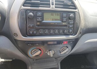Toyota Rav4 2,0 D4D nafta manuál 85 kw - 10