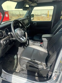 Jeep Wrangler Sahara 4xe 2023 – hybrid s výkonem 2.0 - 10
