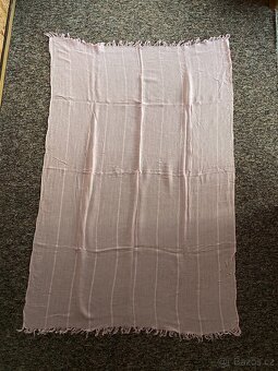 Nový šátek Avon - světle růžový, decentní vzor - 10