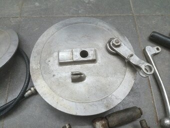 Díly na Jawa a ČZ - 10