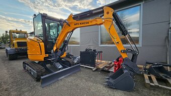 bagr, rypadlo - motor yanmar - 10