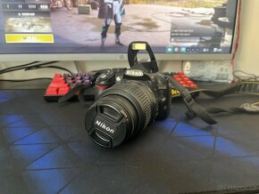 Zrcadlovka Nikon D3100 + 18/55mm VR objektiv - 10