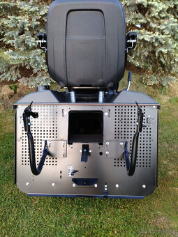 Traktůrek Starjet P3 102cm 22HP commerciál Briggs - 10