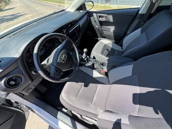 Toyota Auris 1.6 Valvematic 2018 - 10