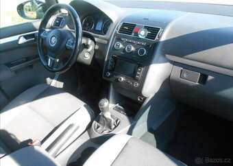 Volkswagen Touran 1,6 TDI 77 kW Historie 7 Míst nafta - 10