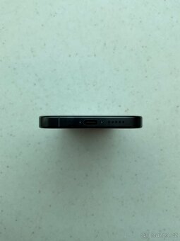 Apple iPhone 16 Pro 256GB černý titan + fólie - 10