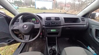 🚗 Fiat Sedici 1.6 Benzín (2008) - 10