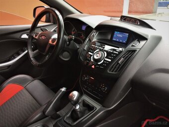 Ford Focus 2.0i 16v ST sport - 10