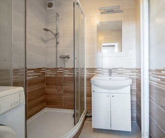 světlý byt 3+1 s balkonem | Narcisová, Praha 10 - 10