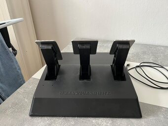 Volant Thrustmaster T300 + řadicí páka Thrustmaster TH8S - 10