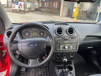 Ford Fiesta 1.2 ZAMLUVENÉ - 10