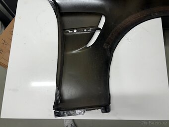 originální blatník – BMW M4 F82 (levý) - 10