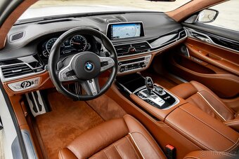 BMW Řada 7 M760Li xDrive A/T - 10