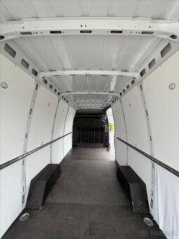 Iveco Daily 3,0 35S18HV 16cm3 (2023) - 10