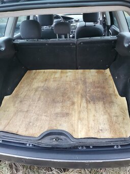 Ford fokus 1.6 16v - 10