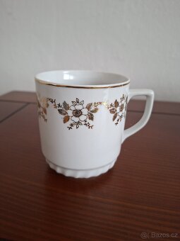 Sklenice a hrnečky - 10