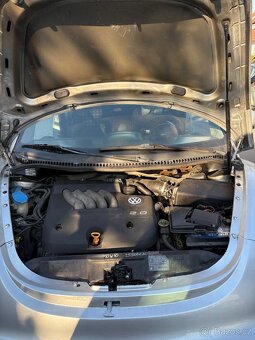 Volkswagen New Beetle - 10