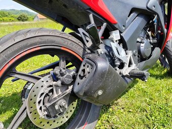 Honda CBR125R - 10