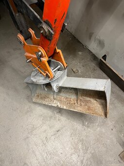 Kráčející minibagr, minirypadlo - 10