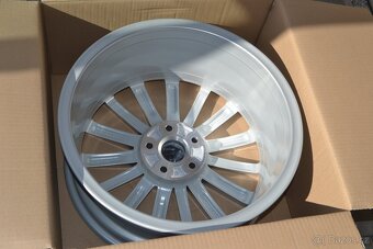 Škoda Octavia III RS–NOVÉ 18 Alu disky 7Jx18 ET51,silver - 10