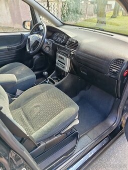 Opel Zafira - 10