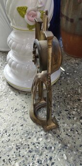 Starožitné funkčn Secesní hodiny 29 cm výška. - 10