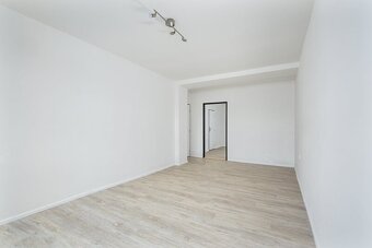 Pronájem bytu 2+1 cca 52,6 m² v ulici Na vrcholu, Praha - Ži - 10