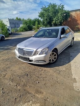 Mercedes E 212 - 10