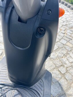 Elektrický skůtr booster trophy 6 v silnejší variantě 625 W - 10