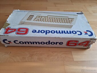 Copmmodore C64 C + originální obal - 10