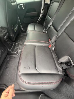 Jeep Wrangler Recon Package 3.6 v6 - 10