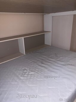 Patrová postel pro tři osoby - 10