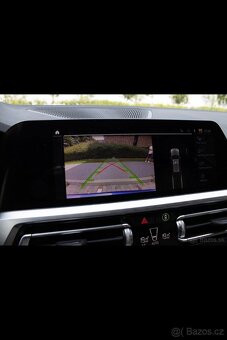 BMW 330e Touring M Sport 2022 – plná výbava, stav jako nový - 10