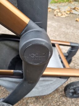 Prodám kočárek vojkombinaci Joolz day 3 Studio graphite grey - 10