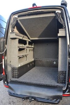 Mercedes - Benz Sprinter 319 CDi Camper Family - 10