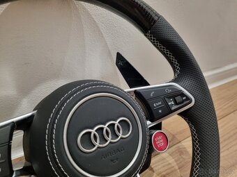 AUDI R8 VOLANT SPORTOVY - START/STOP - DRIVE SELECT - 10