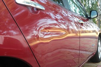 Nissan Leaf 2017 30kWh - lehce poškozený - plně pojízdný - 10