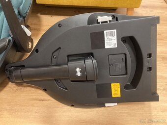 Maxi Cosi Pebble 360 Pro 2 + Family fix base - 10