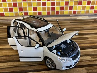 Modely Abrex 1:18 - 10