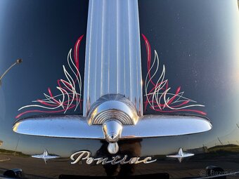 Pontiac Streamliner 1950 Sedanette - 10