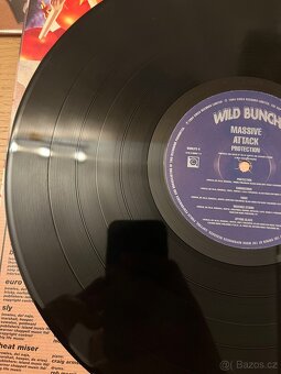 Massive Attack – Protection - 10